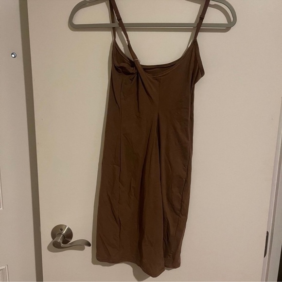 Skims M FITS EVERYBODY B22 SLIP DRESS Jasper Brown NWT - Picture 4 of 5